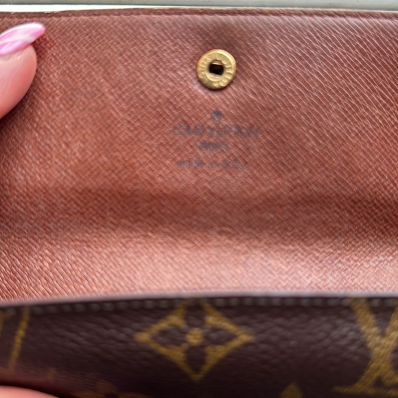 Louis Vuitton Vintage Wallet - Picture 3 of 9